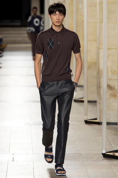 Look 37